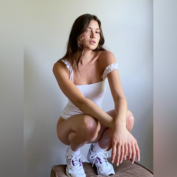 Aritzia Tops - Aritzia Sunday Best Firecracker Bodysuit